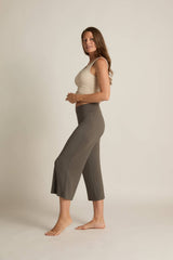 Faceplant Dreams - Wide-leg Capri Pant: Earl Grey / Large