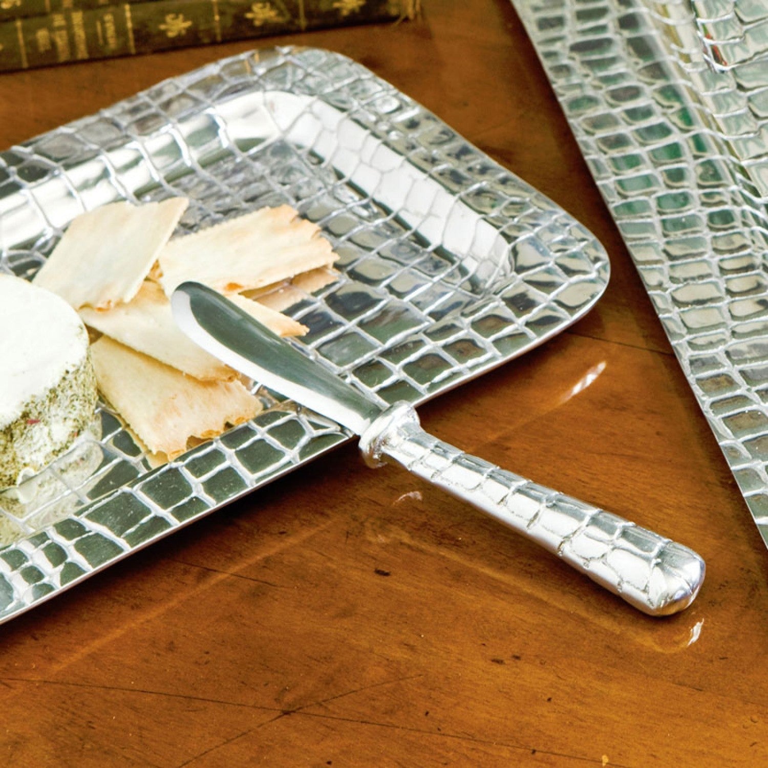 Beatriz Ball Soho Hammered Spreader