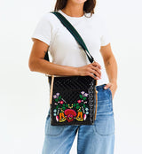 Consuela - Tour Crossbody - La Reina