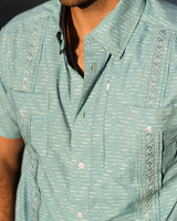 Guayabera Libre in Brisa view 5