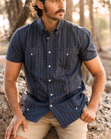 Guayabera Libre in Oscura view 3