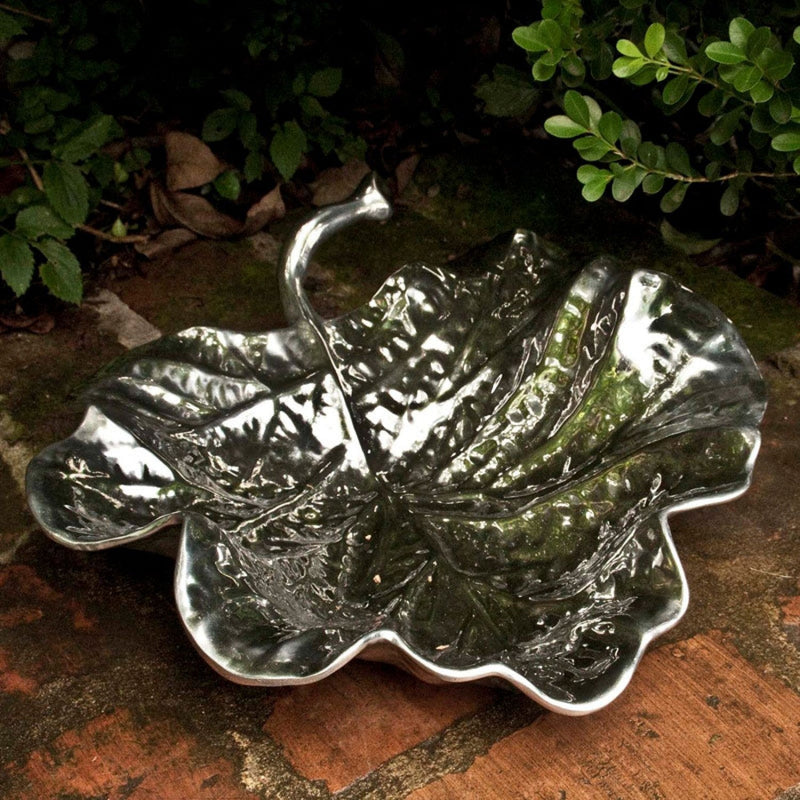 Beatriz Ball - Platters Garden Verde Leaf Curved Handle