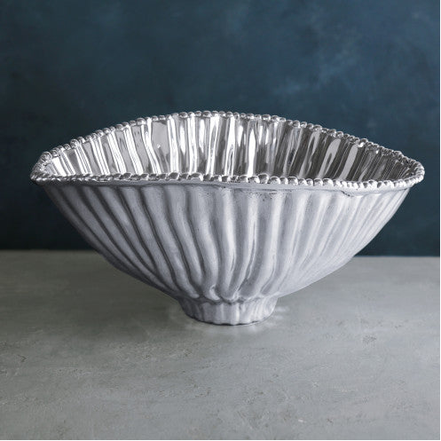 Beatriz Ball - Centerpiece - Organic Pearl Ava Extra-large