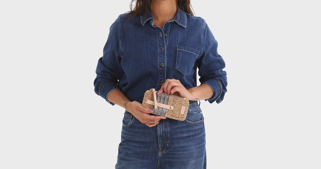 Lawton Card Organizer - official Consuela video 1