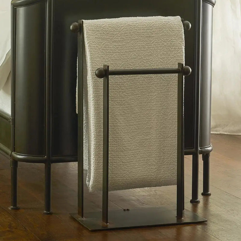 Jan Barboglio - Furniture - Estante Blanket Rail